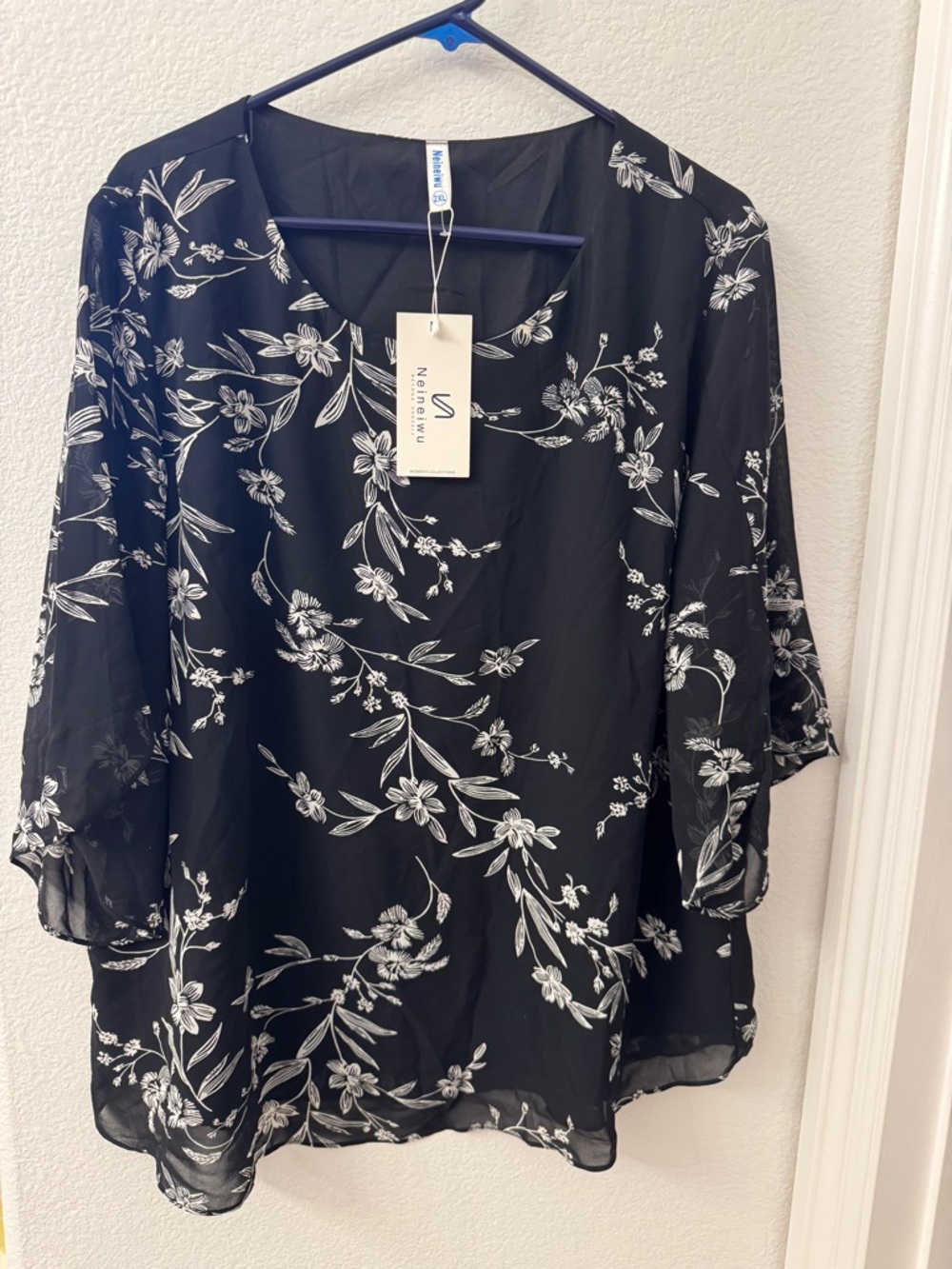 Black Floral Chiffon Blouse women’s 2XL New NWT